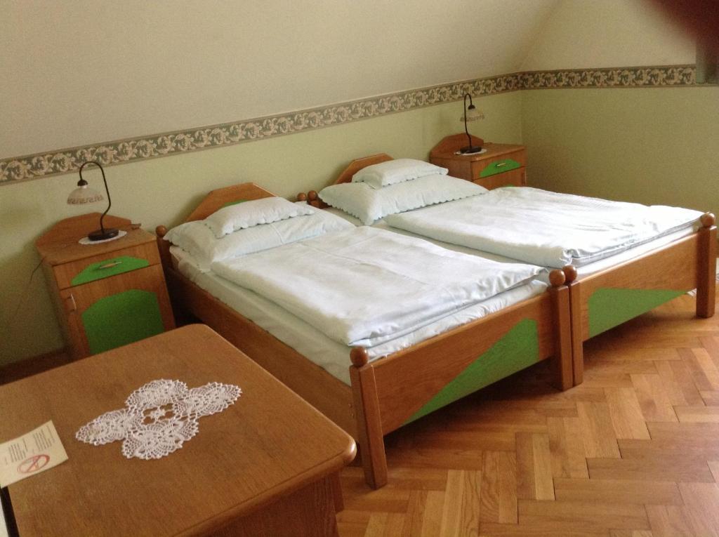 Fonix Fogado Otel Lenti Oda fotoğraf