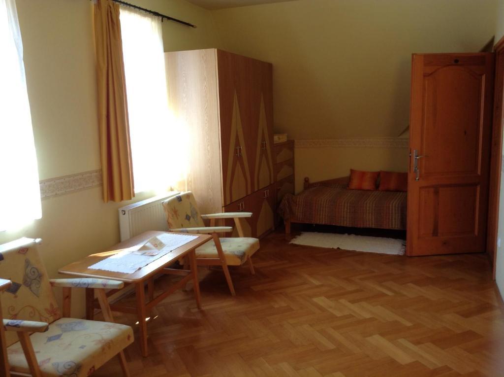 Fonix Fogado Otel Lenti Oda fotoğraf
